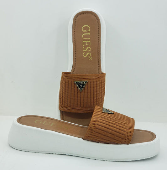 SANDALIA GUESS PLATAFORMA